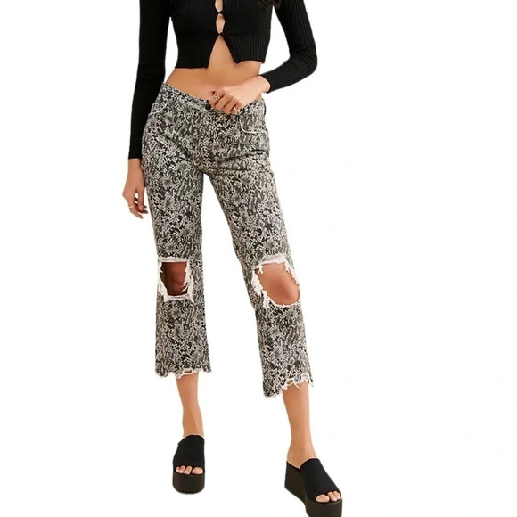 We The Free NWT Gator Skin Print Jean - Picture 3 of 13